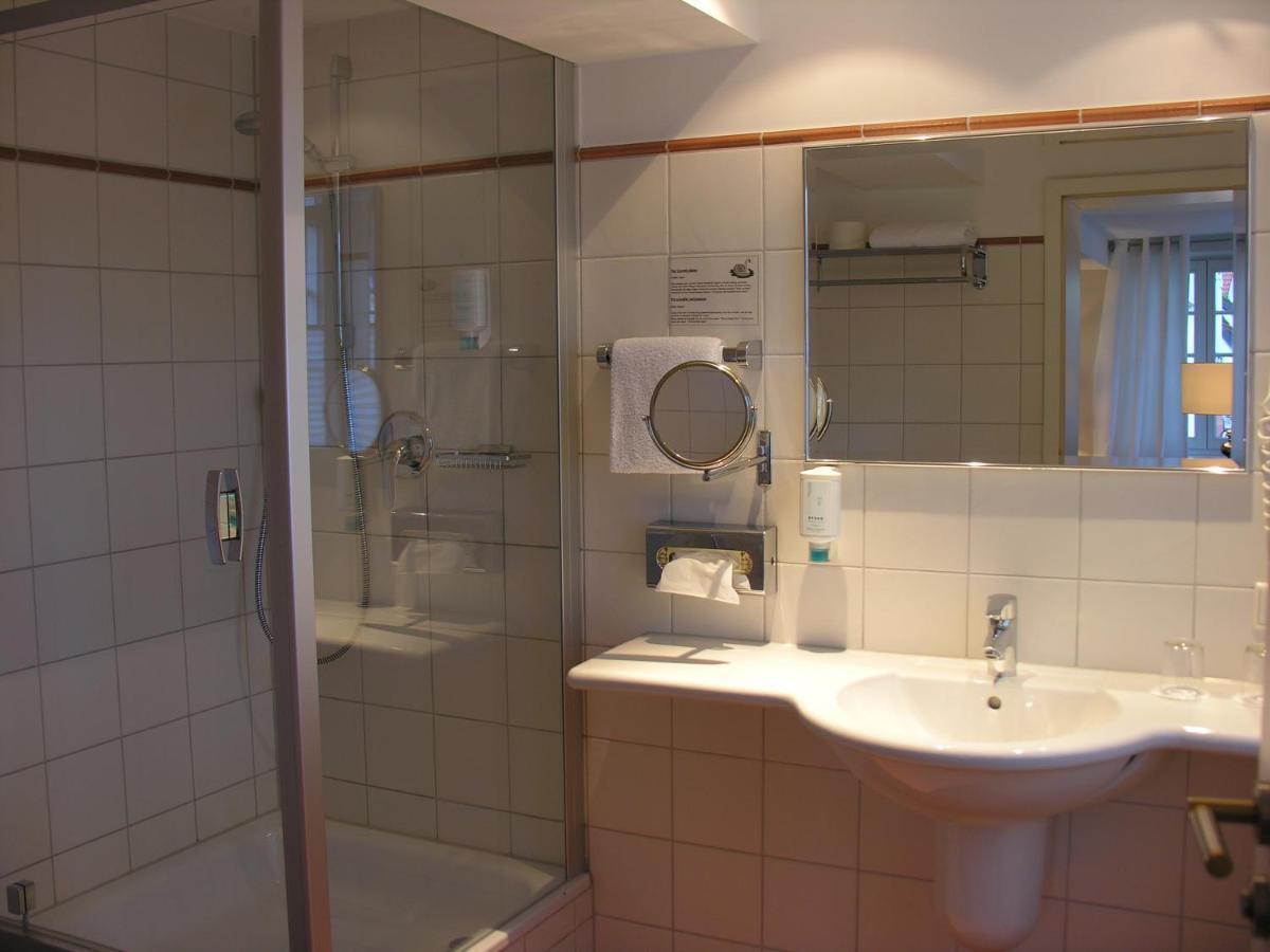 Hotel Am Doktorplatz Реда-Виденбрюк Номер фото
